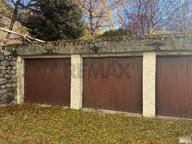 Foto Posti auto in Viale Venezia 41, Ponte di Legno Centro di 13 m²