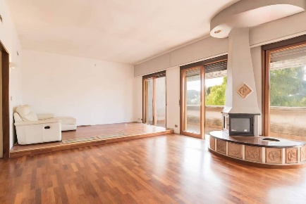 Foto Appartamento in Viale Prassilla, Roma Casal Palocco di 90 m²