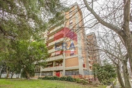 Foto Appartamento in Via Varrone 33, Pomezia Pomezia Centro di 85 m²