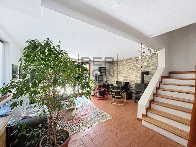 Foto Appartamento in Mattarello, Trento Mattarello di 240 m² con 6 locali