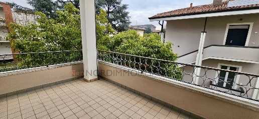 Foto Appartamento in via zampori, Brescia Mompiano - Costalunga di 170 m²
