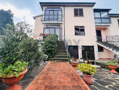 Foto Casa indipendente a Montescudaio di 50 m² con 2 locali in vendita