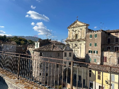 Foto Appartamento a Vallerano di 180 m² con 4 locali in vendita