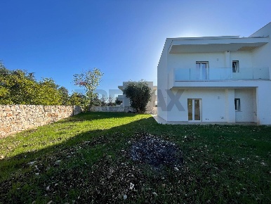 Foto Villa a schiera in Strada Detta delle Monache vicino Parco Adria 12,