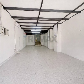 Foto Locale commerciale in Via Carlo Cattaneo 82/B, Cosenza Centro