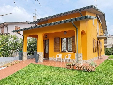 Foto Case semi ndipendenti a Porto Mantovano Sant'antonio di 170 m²