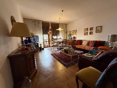 Foto Appartamento in VIALE VICENZA, Lonigo Centro di 133 m² con 6 locali