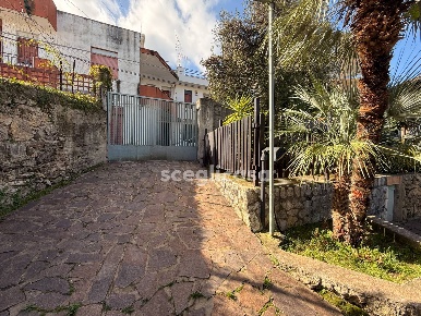 Foto Villa unifamiliare in Via Manganelli 114, Carini Centro di 130 m²