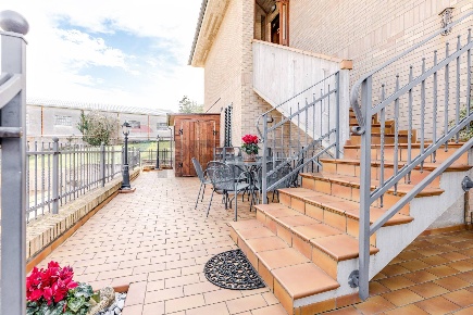 Foto Appartamento a Cingoli Strada di 163 m² con 7 locali in vendita