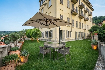 Foto Appartamento in Via Monfalcone 4, Moncalieri Centro Storico di 170 m²