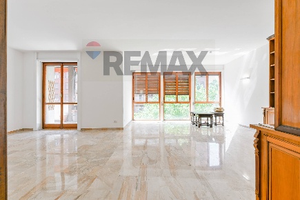 Foto Appartamento in Via Frua 21/8, Milano Frua di 160 m² con 4 locali