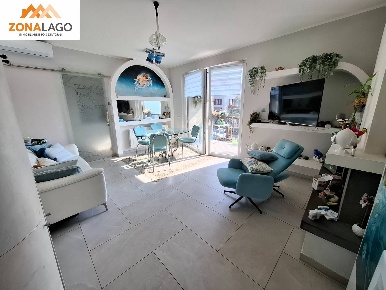 Foto Appartamento in VIA POZACHER 58, Sale Marasino Centro di 77 m²