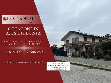 Foto Villa unifamiliare in Via Po, Bruino di 430 m² con 6 locali in vendita