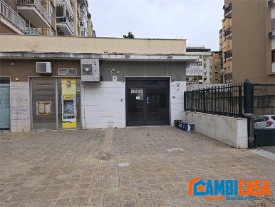 Foto Locale commerciale a Palermo Strasburgo - Belgio di 38 m² con 1 locali