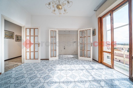 Foto Appartamento a Cecina Cecina Centro di 140 m² con 4 locali in vendita