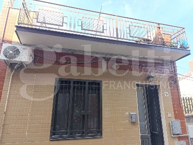 Foto Casa indipendente in La Rosa, Pedara Centro di 75 m² con 3 locali