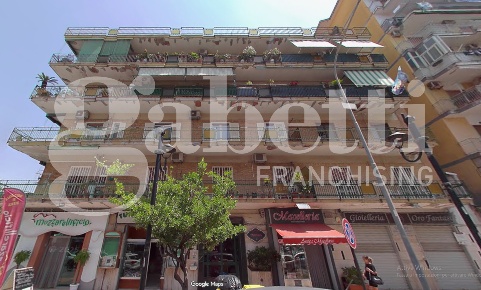 Foto Appartamento in Via Pecchia 175, Arzano di 96 m² con 3 locali