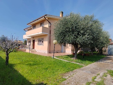 Foto Villa bifamiliare in Col Fenilon, Fiumicino Isola Sacra di 145 m²