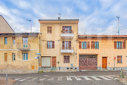 Foto Appartamento in Via Montegrappa 112, Rivoli Centro Storico di 83 m²