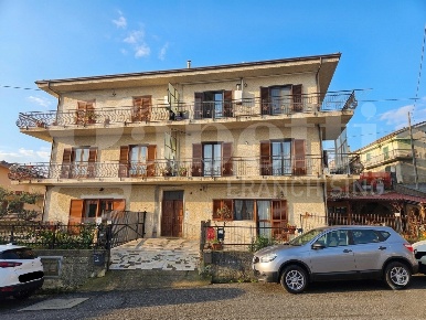 Foto Appartamento in Via Dei Gasparoni 6, Marano Marchesato di 100 m²