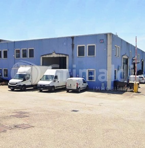 Foto Capannone industriale in camillo bozza, Corciano di 243 m² in affitto