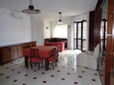 Foto Casa indipendente in viale vittorio veneto, Palo del Colle Centro