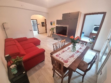 Foto Appartamento in Via Vivaldi, Pistoia di 122 m² con 5 locali in vendita