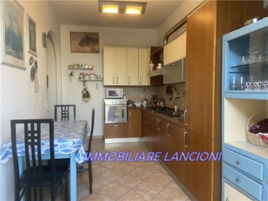 Foto Appartamento in GIOTTO, Scandicci Vingone di 97 m² con 4 locali