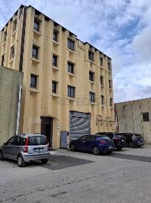 Foto Attività commerciale in Contrada Targia, Siracusa Targia di 450 m²