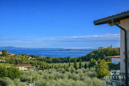 Foto Appartamento in Via San Rocco, Soiano del Lago di 105 m² con 3 locali