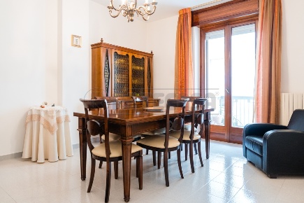 Foto Appartamento in Via Rodi, Altamura di 122 m² con 4 locali in vendita