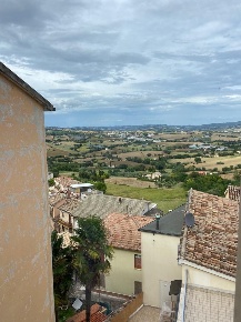 Foto Appartamento in via roncisvalle, Osimo Centro di 120 m² con 6 locali