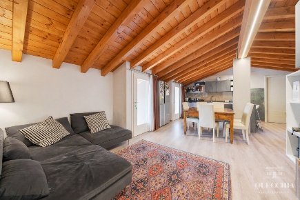 Foto Attico in Via San Rocco, Soiano del Lago di 150 m² con 3 locali