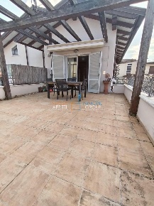 Foto Appartamento in Via Benedetto Croce 14, Massa Centro di 106 m²