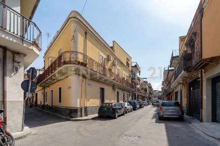 Foto Appartamento in Via Fallica 103, Paternò di 53 m² con 2 locali