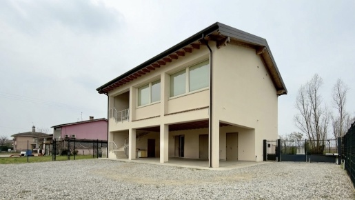 Foto Appartamento in Via Olmi, Chiari di 164 m² con 3 locali in vendita