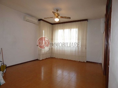 Foto Appartamento a Borgo San Lorenzo Centro di 90 m² con 5 locali