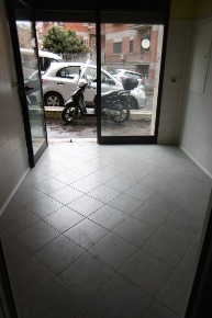 Foto Locale commerciale in Via Raffaele Paolucci, Roma Monteverde Nuovo