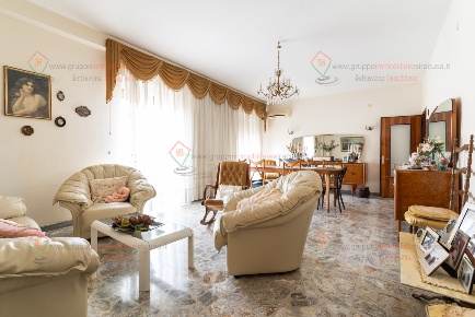 Foto Appartamento a Siracusa Borgata - Santa Lucia di 151 m² con 5 locali