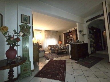 Foto Appartamento in Via Mascagni, Prato San Paolo di 105 m² con 4 locali