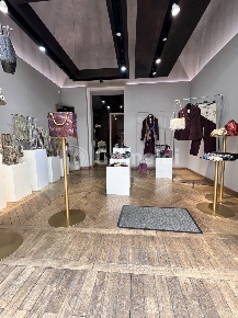 Foto Locale commerciale in Via Filippo Bacile 19, Lecce Mazzini di 85 m²