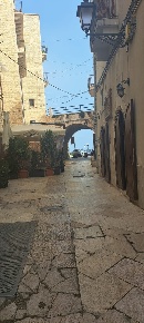 Foto Locale commerciale in VICO CORSIOLI, Bari San Nicola - Borgo Antico