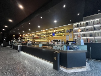 Foto Ristorante in Via Monza, Limbiate Centro di 400 m² con 2 locali