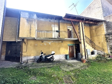 Foto Case semi ndipendenti in viale Gaetano Donizetti, Lecco di 126 m²