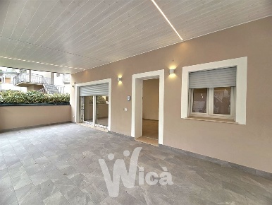 Foto Negozio a Cervia di 70 m² con 1 locali in vendita