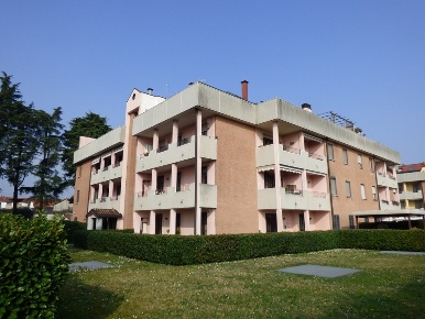 Foto Appartamento a Cesano Maderno di 96 m² con 4 locali in vendita
