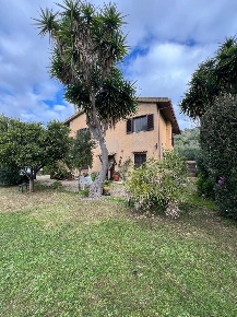 Foto Casale in Torrevecchia, Orbetello di 193 m² con 6 locali in vendita