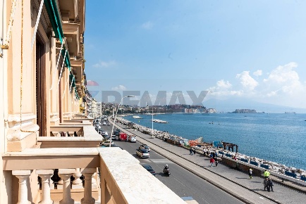 Foto Appartamento in Via F.Caracciolo 13, Napoli Mergellina - Piedigrotta