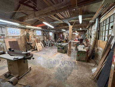 Foto Locale commerciale a Venezia Murano di 300 m² in vendita