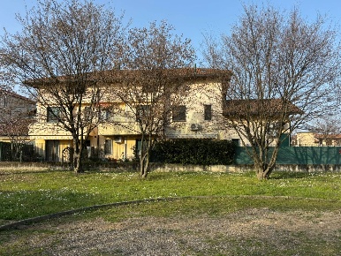Foto Appartamento in VIA SORMANI 27, Lonate Pozzolo Centro di 145 m²